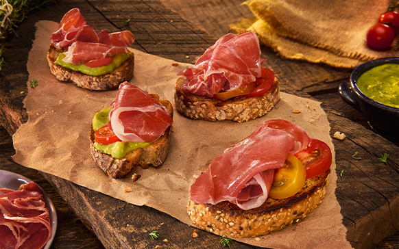 MONTADITOS DE JAMON SERRANO